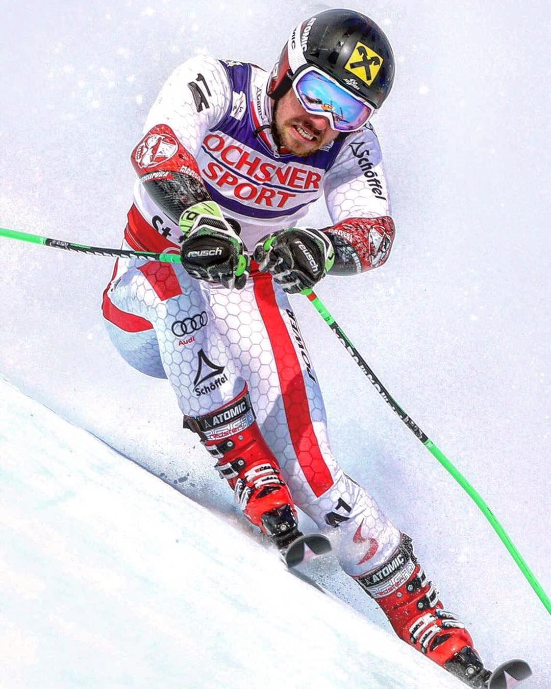 Marcel Hirscher GS skiing upper body ungulation on steep course