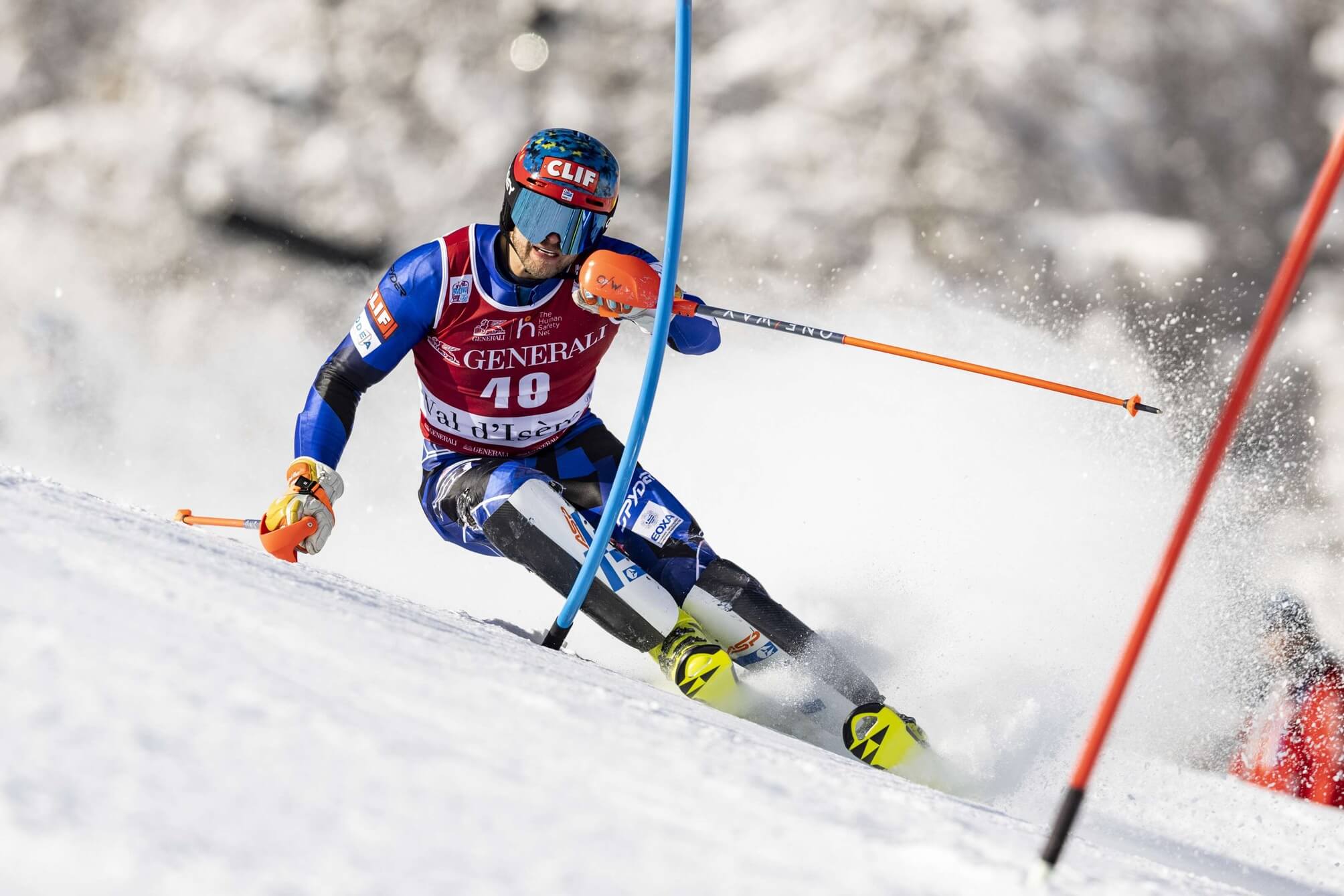 AJ Ginnis 2023 Vald'isere Slalom showing huge upper body angulation